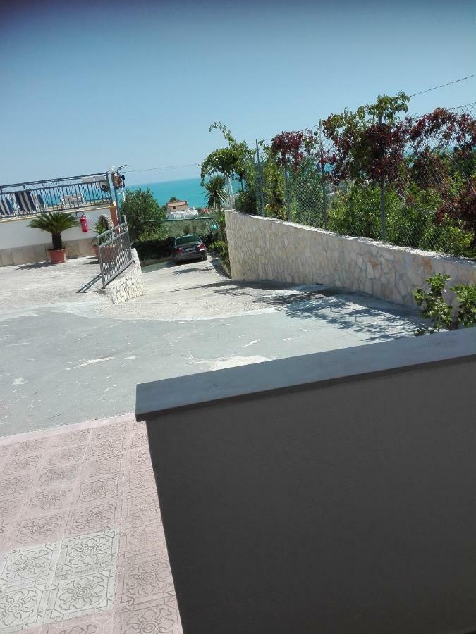 Villa Natura Sea View В'єсте Екстер'єр фото