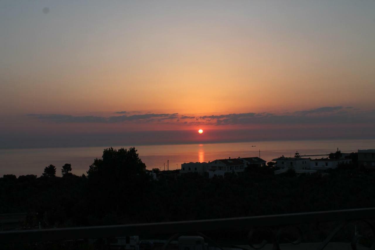 Villa Natura Sea View В'єсте Екстер'єр фото